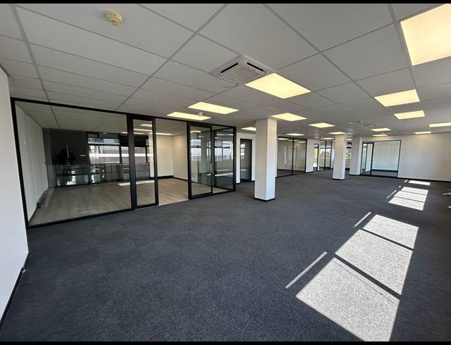 298M² OFFICE TO LET IN SANDTON CENTRAL